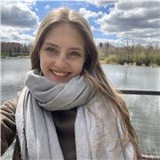 Profesora de apoyo especializada en asignaturas de ciencias